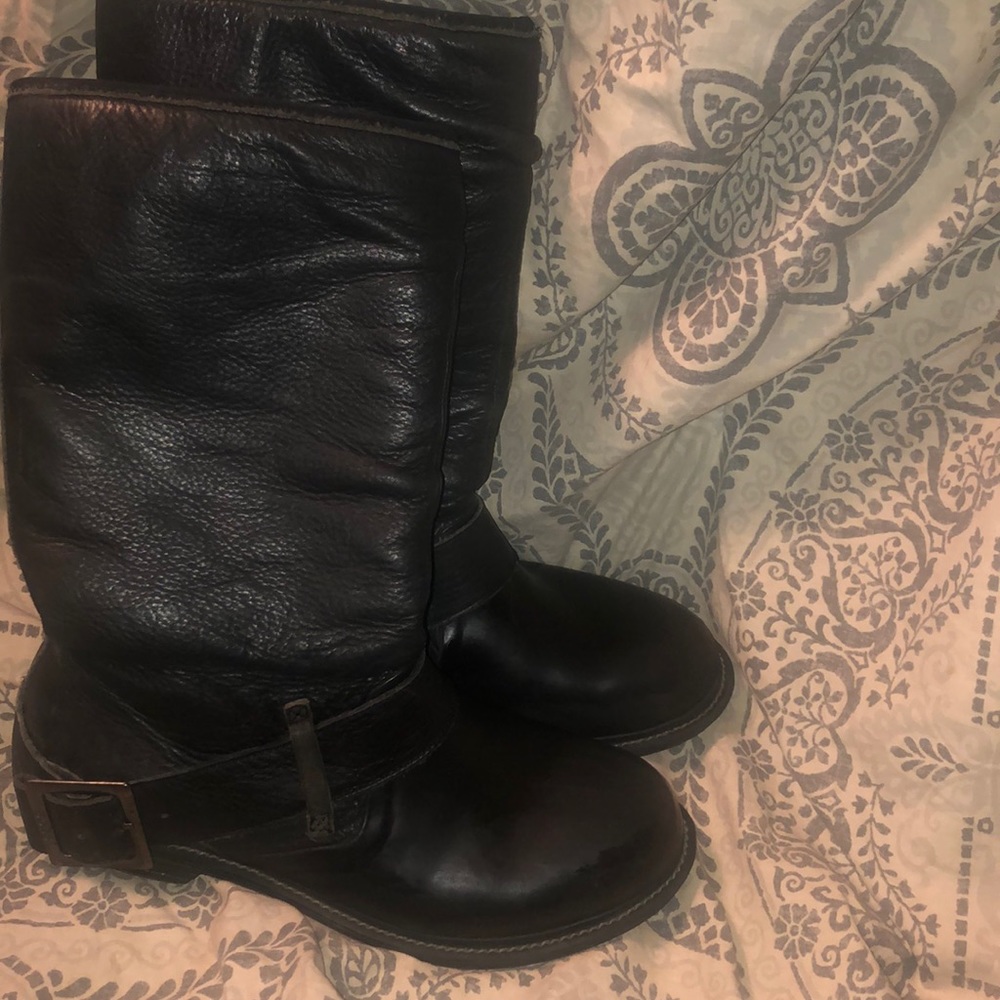 Bogs leather boots